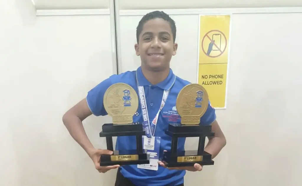 Ángel Lara irrumpe con doble oro en el Panamericano Escolar de Ajedrez en Brasil