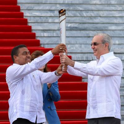 Luis Abinader da inicio a la ruta de la antorcha rumbo a Santo Domingo 2026