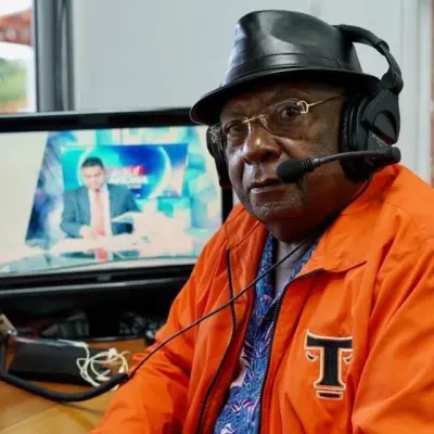 La crónica deportiva dominicana de luto tras el fallecimiento de Juan Báez, su voz emblemática