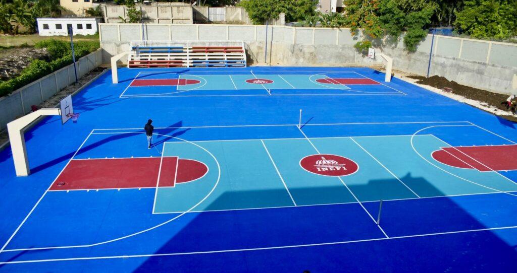 INEFI refuerza su compromiso con la educación integral mediante operativo nacional de remozamiento de canchas escolares
