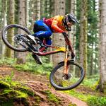 Downhill: adrenalina a toda velocidad en el ciclismo de montaña