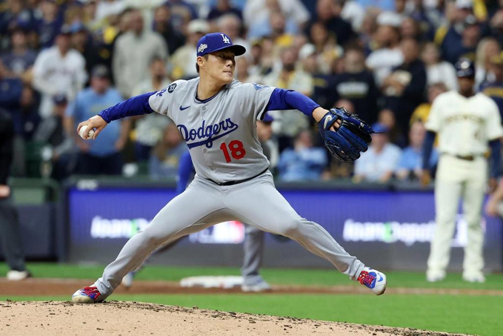 Un inexpugnable Yamamoto lleva a los Dodgers al triunfo ante Brewers y pone la serie 2-0
