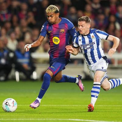 El Barça remonta y manda: triunfo 2-1 frente a la Real Sociedad y liderazgo en solitario