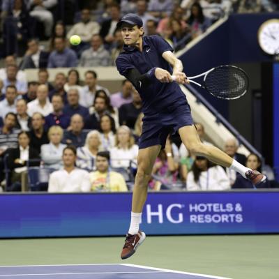 Jannik Sinner se impone con autoridad ante Musetti y sella su pase a semifinales del US Open