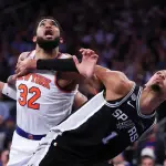 Knicks quedan a un paso del anillo tras una remontada para la historia