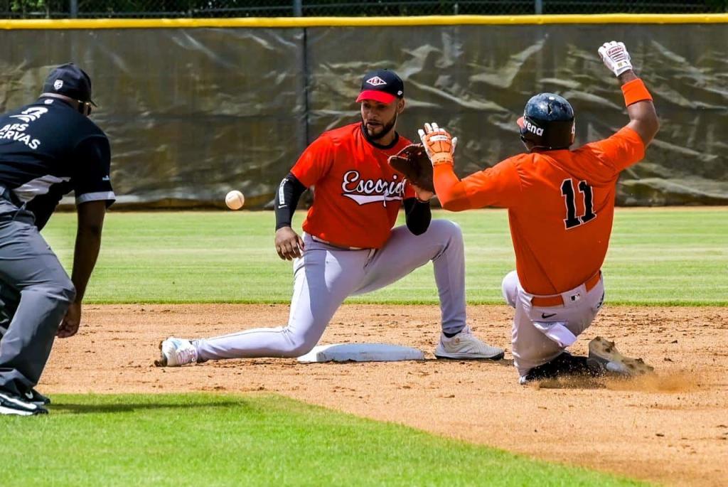 Leones del Escogido inauguran su pretemporada con triunfo sobre Toros del Este