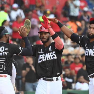 Franchy Cordero decide remontada histórica para los melenudos en primer juego