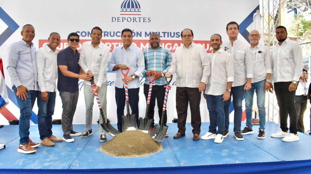 Kelvin Cruz inicia construcción de techado multiusos para comunidad y deporte en Manganagua
