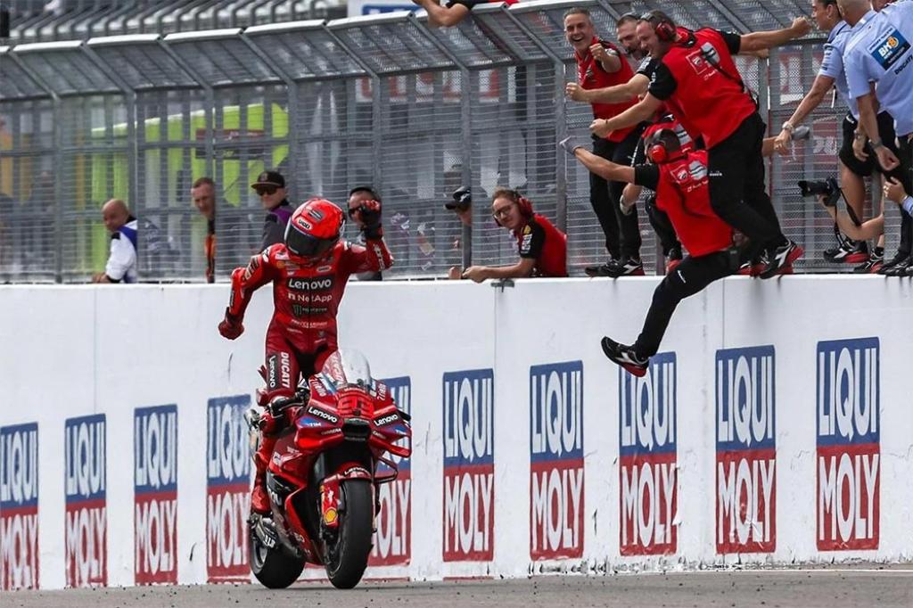 Marc Márquez vuelve a reinar en Sachsenring y da otro paso hacia el título de MotoGP