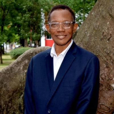 Heriberto Morrison anuncia publicación de libro sobre deporte y literatura