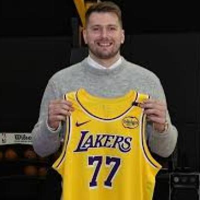 Luka Dončić llega a los Lakers: el traspaso que sacude la NBA