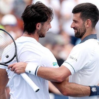 Tirante da la campanada en Cincinnati y elimina a Djokovic en una noche para la historia