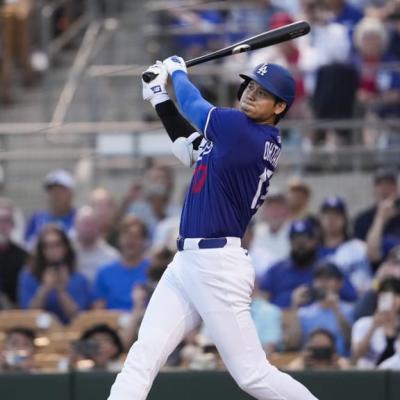 Tarjeta autografiada de Shohei Ohtani rompe récords con venta de 3 millones de dólares