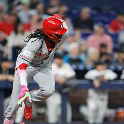 Elly De La Cruz roba el home y enciende la remontada de los Reds ante los Marlins