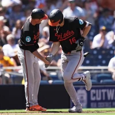 Cuadrangulares de Machado y Tatis Jr. no bastaron: Orioles barren a los Padres en su patio