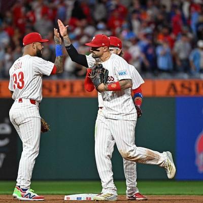 Phillies vencen 1-0 a Mets con salvamento clave de Jhoan Durán
