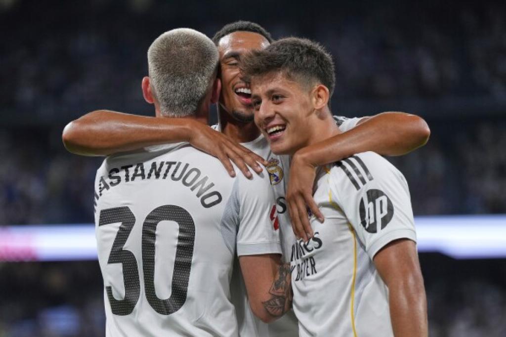 El Real Madrid golea al Levante y Mastantuono estrena su cuenta goleadora como merengue