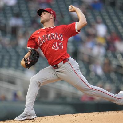 Angels vapulean a los Yankees en su patio con clase magistral de Reid Detmers