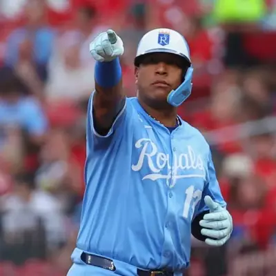Salvador Pérez entra en la élite del béisbol: alcanza los 300 cuadrangulares y 1000 impulsadas en su carrera