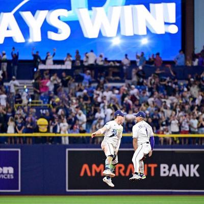 Rays conquistan el banderín de la Americana y van a la SM con Freddy Peralta y Junior Caminero como protagonistas