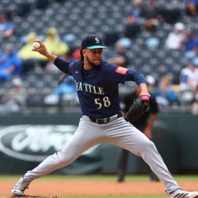 Castillo brilla en la lomita y los Mariners se colocan en la cima del Oeste